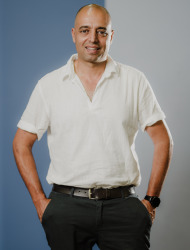 علاء برهوم ه